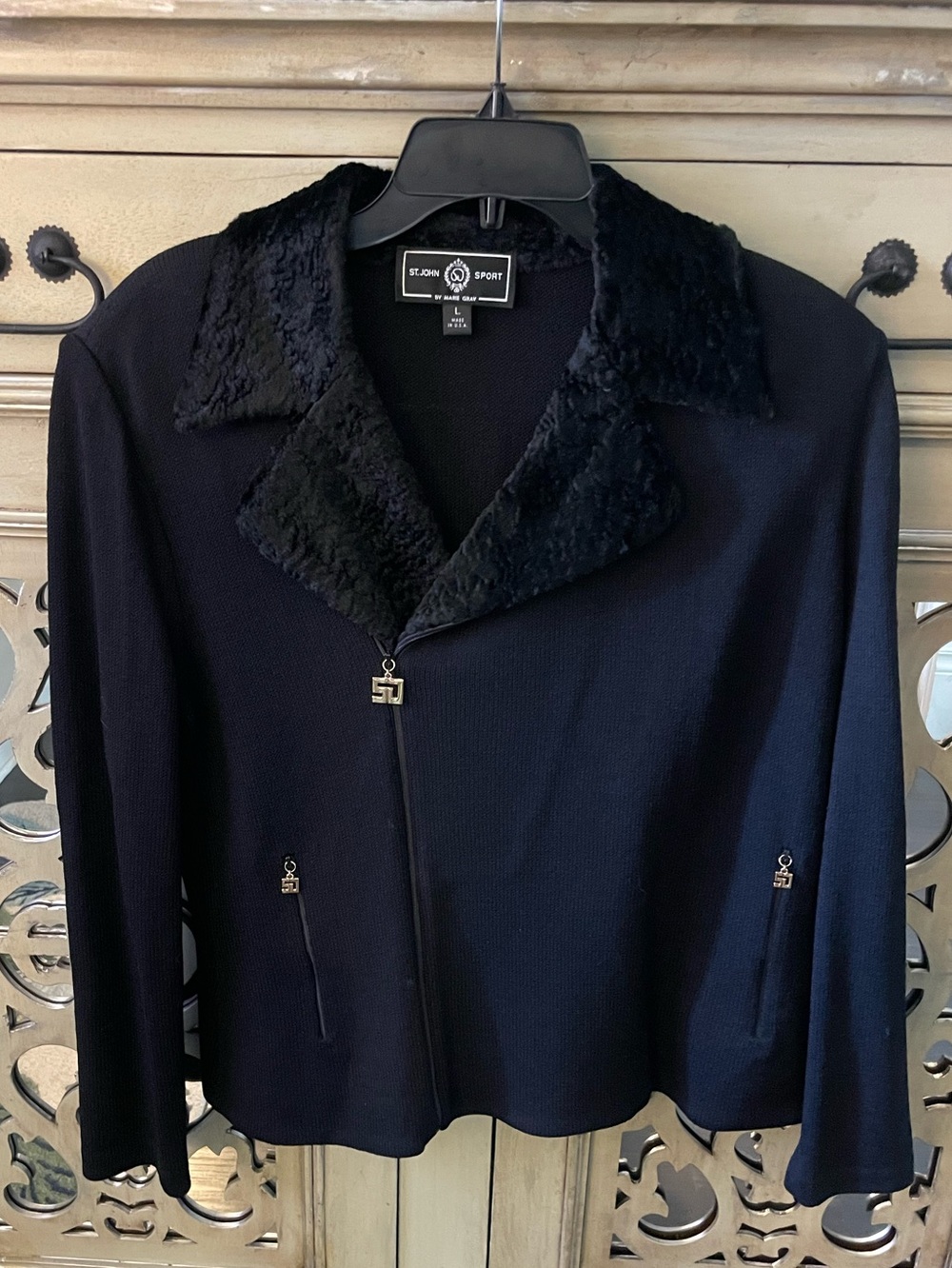 St John Black Faux-Fur Collar Zip Jacket